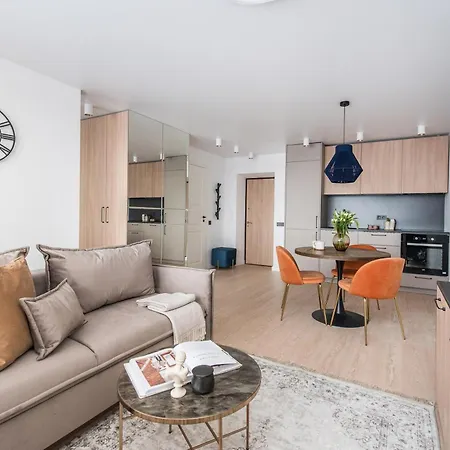 Near Gates Of Dawn / Modern 1 Bedroom / W/Netflix Vilnius Exterior photo